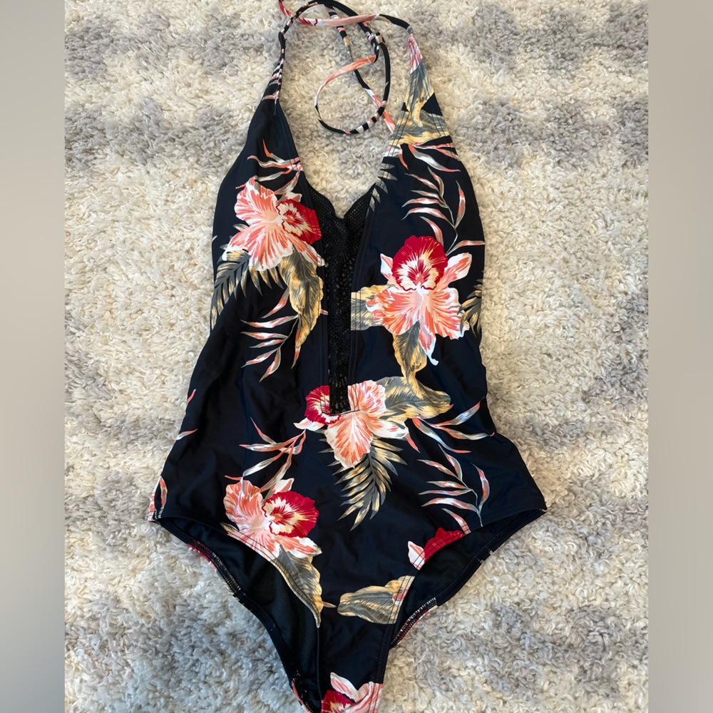 Roxy one piece swimsuit size large